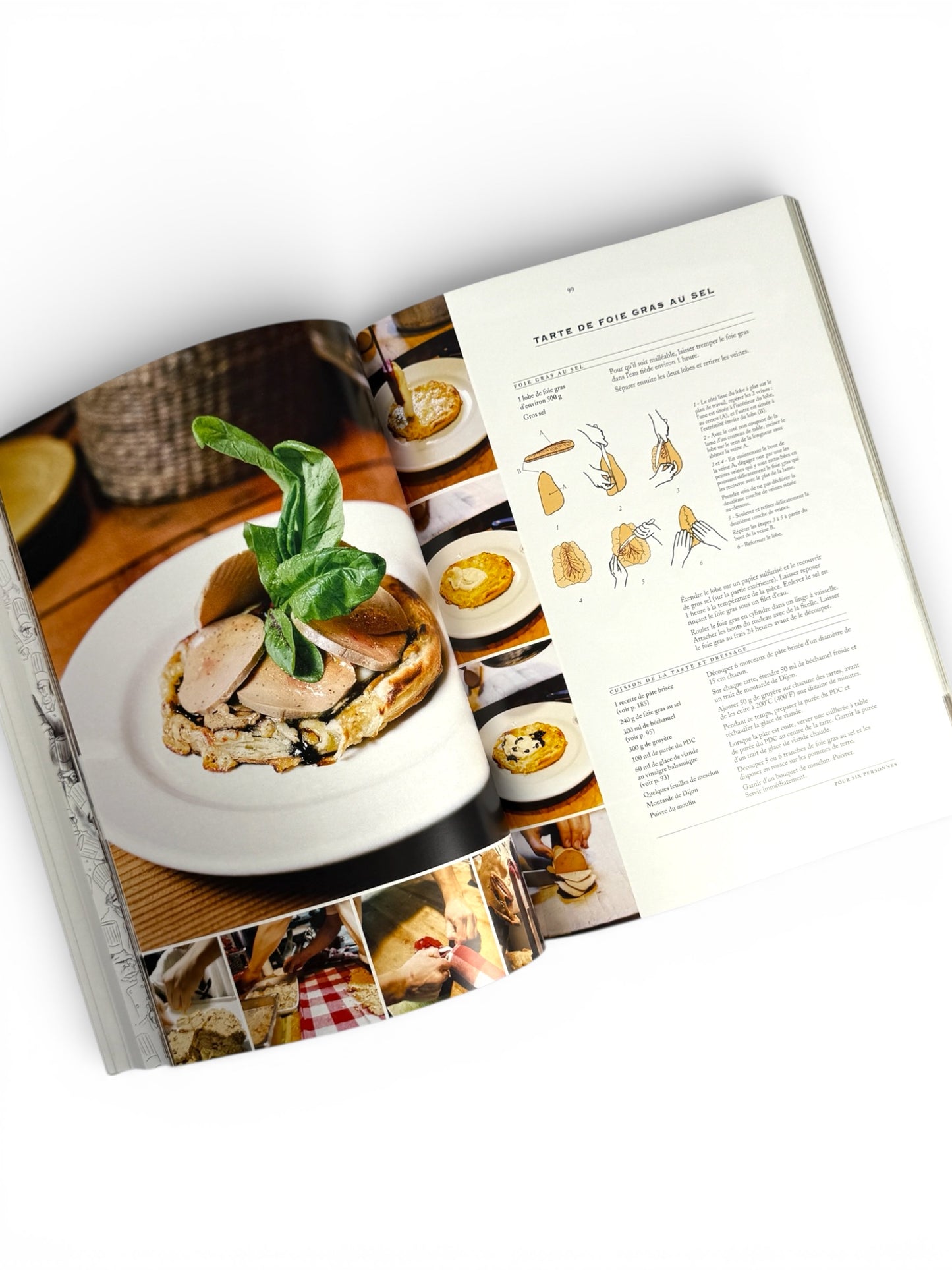 Au Pied de Cochon: The Album by Martin Picard with DVD - French Language