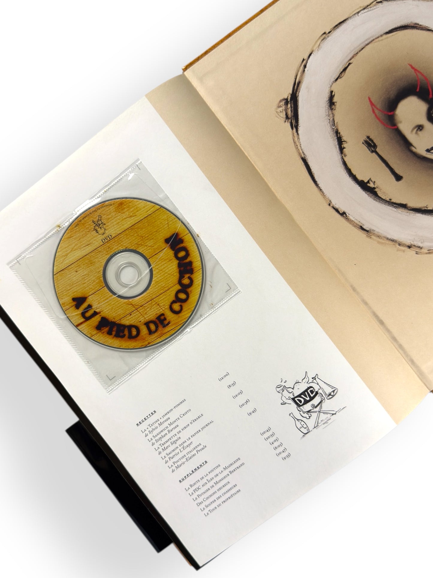 Au Pied de Cochon: The Album by Martin Picard with DVD - French Language Hardcover